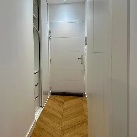 Jaures Appartement Design Avec Parking Au Coeur De Reims Apartman Reims