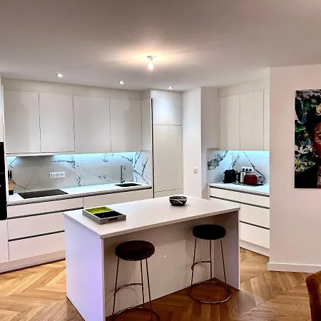Jaures Appartement Design Avec Parking Au Coeur De Reims * Reims