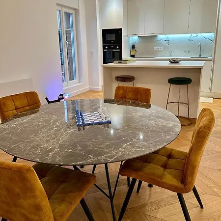 Jaures Appartement Design Avec Parking Au Coeur De Reims Apartman