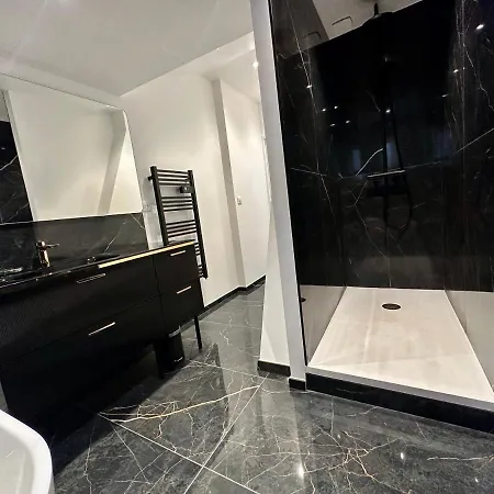 Jaures Appartement Design Avec Parking Au Coeur De Reims Apartman Reims